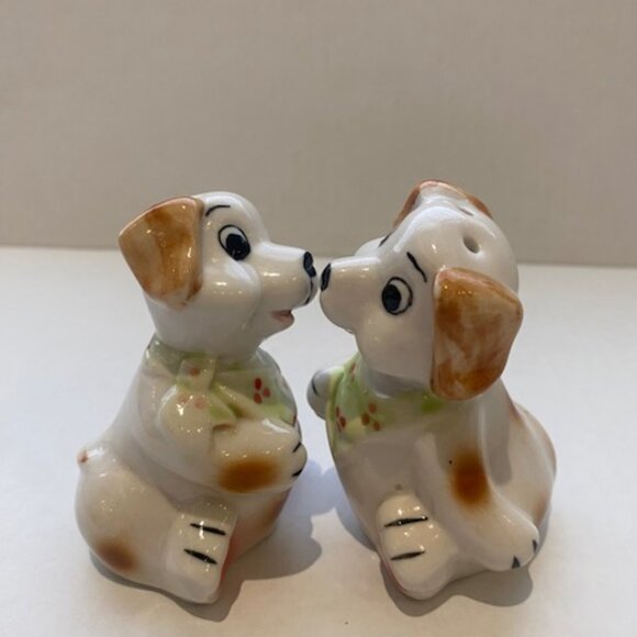Vintage Cute Dog SAlt and Pepper Shakers. - Picture 4 of 8